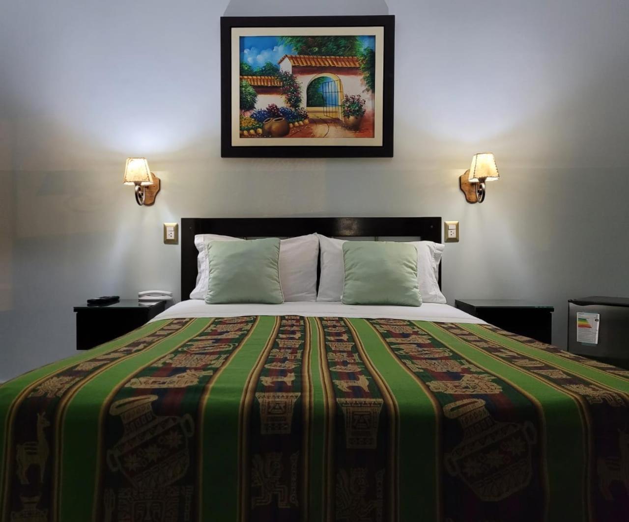Hotel Tinkus Inn Lima Bagian luar foto