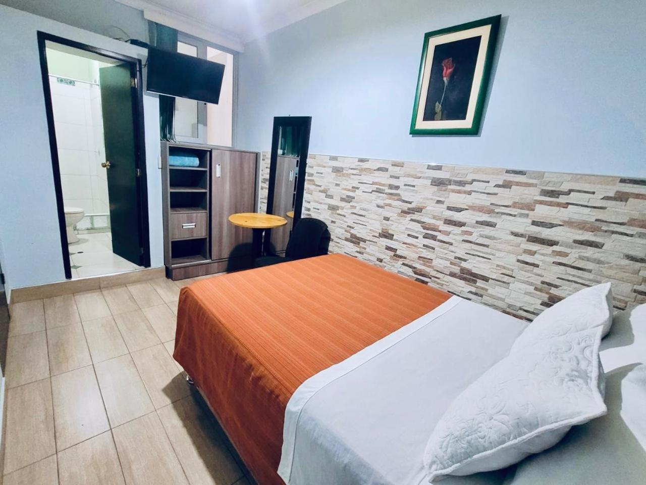 Hotel Tinkus Inn Lima Bagian luar foto